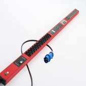 PDU Metered Lite |  Упрощенное измерение по вводу, верт., 3-фазный ввод, 32A, 380-415В, 36 х универс. роз. С13/С19 (макс. 16А), ШхВхГ: 55х1800х55,4 мм