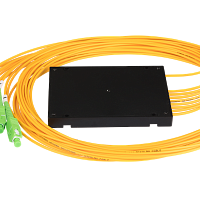 Сплиттер планарный NIKOMAX 1x8, одномодовый 9/125мкм, стандарта G657.A1, SC/APC, стандартный корпус, с равным коэффициентом деления, 2 мм